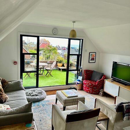 Modern, Centrally Located, Beach View Flat Pevensey Exterior photo